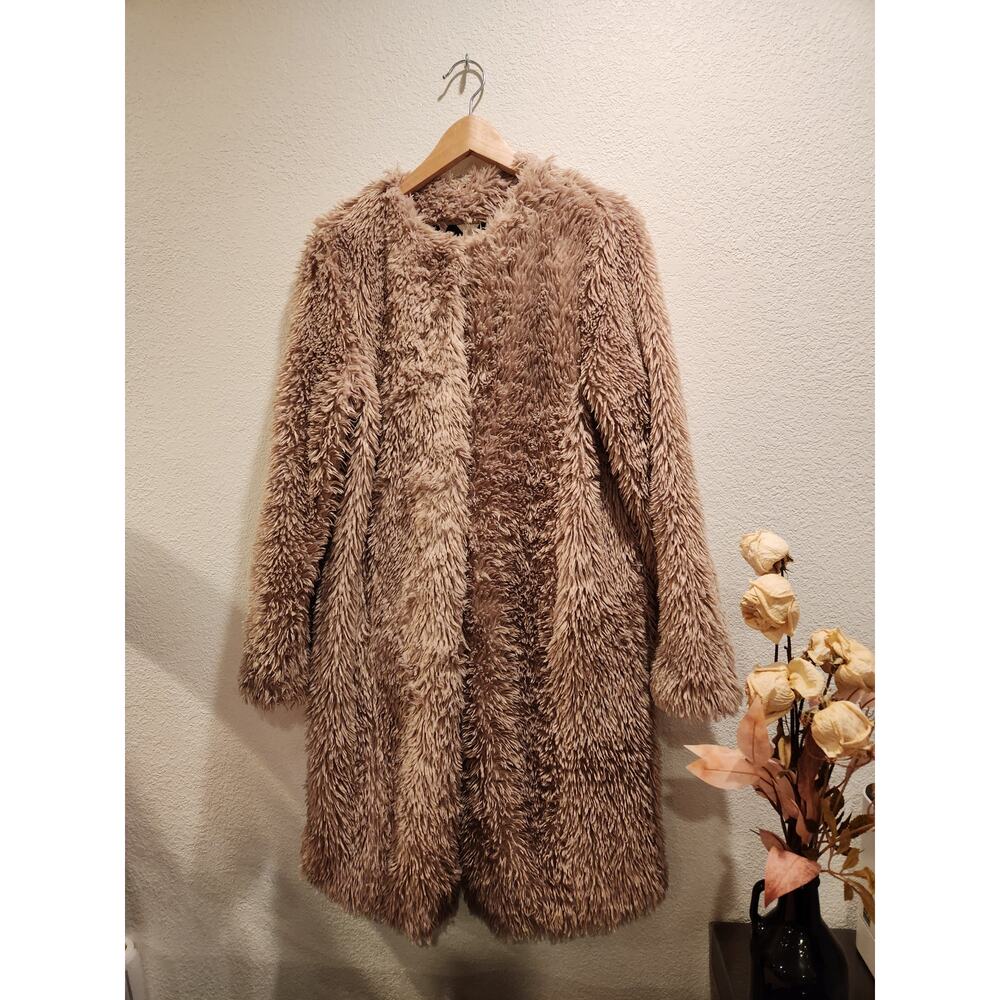 DL2 by Dawn Levy Tabitha Faux Fur Coat, Taupe Longline Size Medium,‎ Winter Chic